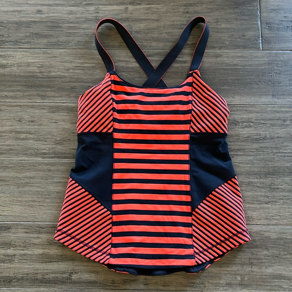 Lululemon workout top